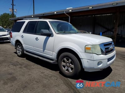 Czwarte zdjęcie samochodu z boku: 2009 FORD EXPEDITION XLT VIN:1FMFU16529LA11144 - miniatura
