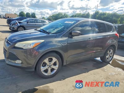 2015 FORD ESCAPE SE 1FMCU0GX6FUB80229 - główne zdjęcie licytacji z USA - miniatura