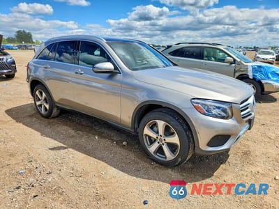 Czwarte zdjęcie samochodu z boku: 2019 MERCEDES-BENZ GLC 300 4MATIC VIN:WDC0G4KB3KV193570 - miniatura