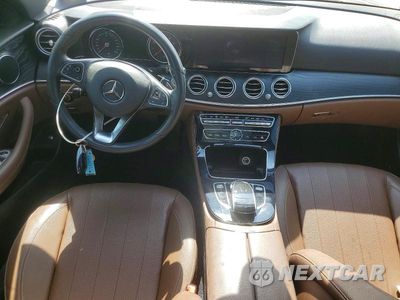Zdjęcie 8 z 12 samochodu: 2017 MERCEDES-BENZ E 300 VIN:WDDZF4JB5HA271533 - miniatura