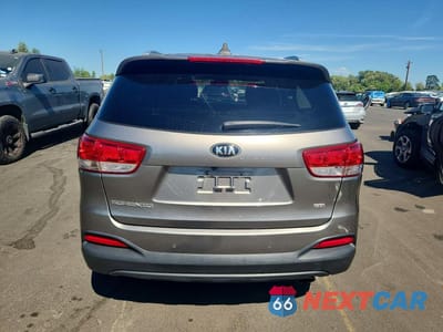 Zdjęcie 6 z 12 samochodu: 2016 KIA SORENTO LX VIN:5XYPGDA31GG090905 - miniatura