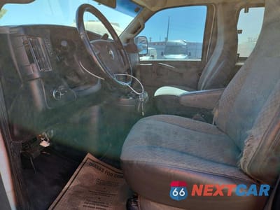 Zdjęcie 7 z 13 samochodu: 2020 CHEVROLET EXPRESS G3500 LS PASSENGER VAN VIN:1GAZGNFG6L1251407 - miniatura