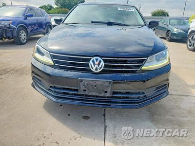 Piąte zdjęcie samochodu w środku: 2017 VOLKSWAGEN JETTA S VIN:3VW2B7AJ0HM388582 - miniatura