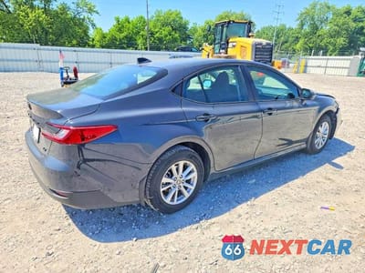 Trzecie zdjęcie samochodu z tyłu: 2026 TOYOTA CAMRY LE VIN:4T1DBADK9TU058808 - miniatura