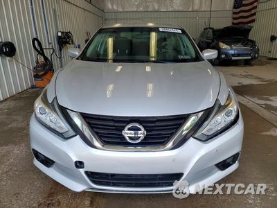 Piąte zdjęcie samochodu w środku: 2018 NISSAN ALTIMA 2.5 SV VIN:1N4AL3AP2JC194271 - miniatura