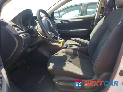Zdjęcie 7 z 12 samochodu: 2017 NISSAN SENTRA S VIN:3N1AB7AP3HY225813 - miniatura