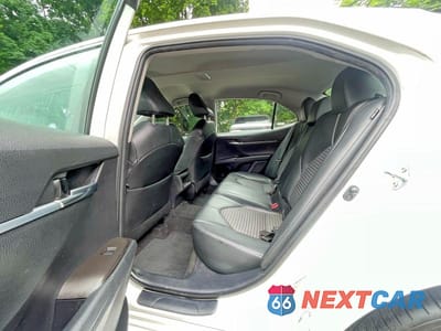 Zdjęcie 12 z 14 samochodu: 2021 TOYOTA CAMRY SE VIN:4T1G11AK6MU558849 - miniatura