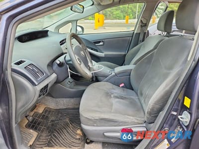 Zdjęcie 7 z 12 samochodu: 2011 TOYOTA PRIUS TWO VIN:JTDKN3DU1B0269717 - miniatura