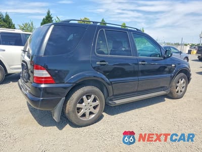 Trzecie zdjęcie samochodu z tyłu: 2000 MERCEDES-BENZ ML 430 VIN:4JGAB72E2YA159622 - miniatura
