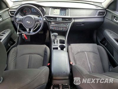 Zdjęcie 8 z 12 samochodu: 2016 KIA OPTIMA LX VIN:5XXGT4L17GG111042 - miniatura