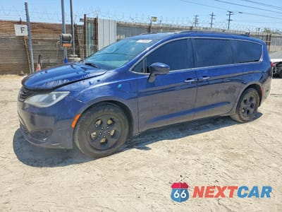 2017 CHRYSLER PACIFICA EHYBRID PREMIUM 2C4RC1L75HR765106 - główne zdjęcie licytacji z USA - miniatura