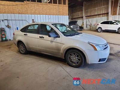 Czwarte zdjęcie samochodu z boku: 2009 FORD FOCUS SE VIN:1FAHP35N69W225561 - miniatura