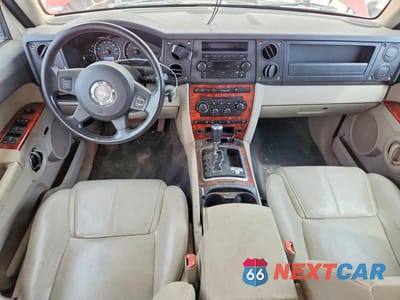Zdjęcie 8 z 12 samochodu: 2006 JEEP COMMANDER LIMITED VIN:1J8HG58N06C303291 - miniatura