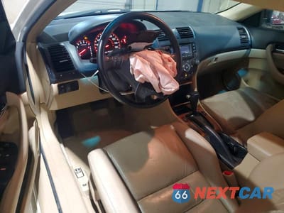 Zdjęcie 8 z 12 samochodu: 2005 HONDA ACCORD EX VIN:1HGCM826X5A000396 - miniatura