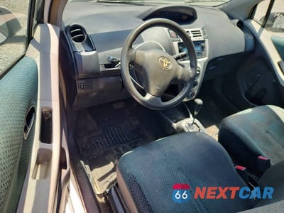 Zdjęcie 8 z 13 samochodu: 2007 TOYOTA YARIS BASE VIN:JTDJT923575133552 - miniatura