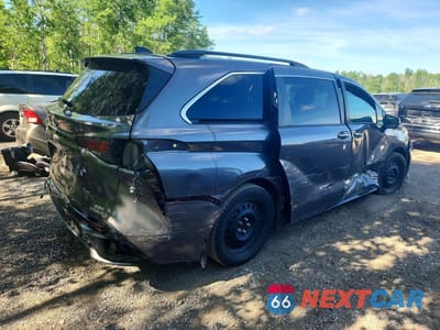 Trzecie zdjęcie samochodu z tyłu: 2021 TOYOTA SIENNA LE VIN:5TDGSKFC1MS016118 - miniatura