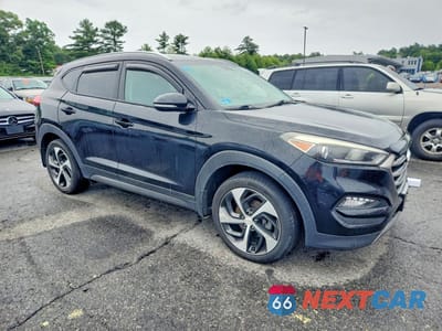 Czwarte zdjęcie samochodu z boku: 2016 HYUNDAI TUCSON SPORT VIN:KM8J3CA28GU221034 - miniatura