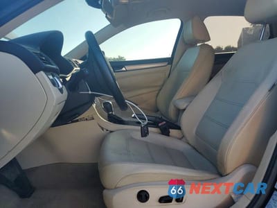 Zdjęcie 7 z 12 samochodu: 2015 VOLKSWAGEN PASSAT S VIN:1VWAT7A3XFC095359 - miniatura