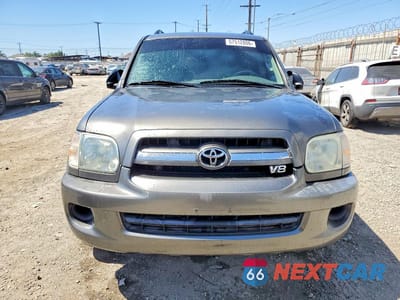 Piąte zdjęcie samochodu w środku: 2005 TOYOTA SEQUOIA SR5 VIN:5TDZT34A45S239915 - miniatura