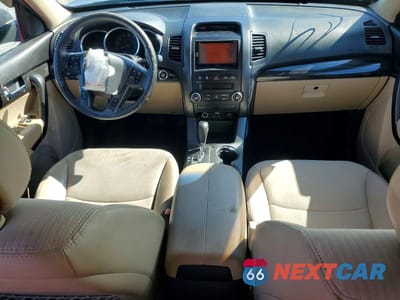 Zdjęcie 8 z 14 samochodu: 2012 KIA SORENTO EX VIN:5XYKU4A21CG234425 - miniatura