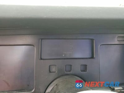 Zdjęcie 9 z 12 samochodu: 1984 CHEVROLET CORVETTE VIN:1G1AY0780E5147589 - miniatura