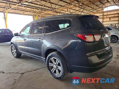 Drugie zdjęcie samochodu z przodu: 2017 CHEVROLET TRAVERSE LT VIN:1GNKVGKD9HJ264107 - miniatura