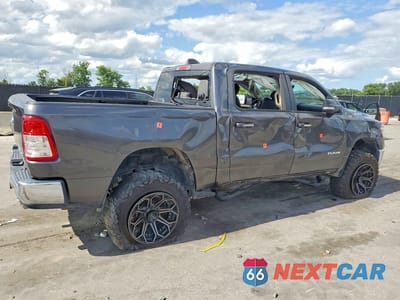 Trzecie zdjęcie samochodu z tyłu: 2020 RAM 1500 BIG HORN VIN:1C6SRFFT3LN125964 - miniatura