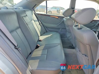 Zdjęcie 10 z 12 samochodu: 2000 MERCEDES-BENZ E 430 VIN:WDBJF70JXYA985643 - miniatura