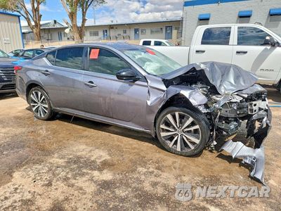 Czwarte zdjęcie samochodu z boku: 2020 NISSAN ALTIMA SR VIN:1N4BL4CW8LC145335 - miniatura