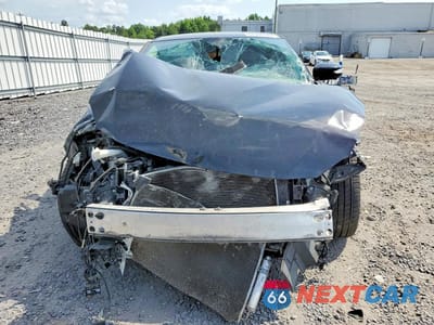 Piąte zdjęcie samochodu w środku: 2018 NISSAN MAXIMA 3.5 SR VIN:1N4AA6AP3JC391716 - miniatura