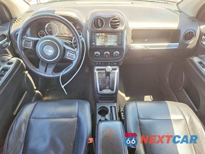 Zdjęcie 8 z 13 samochodu: 2014 JEEP COMPASS LATITUDE VIN:1C4NJCEA2ED887011 - miniatura