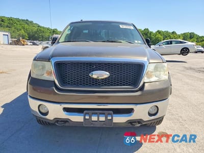Piąte zdjęcie samochodu w środku: 2008 FORD F150 VIN:1FTPX14V18FA18974 - miniatura