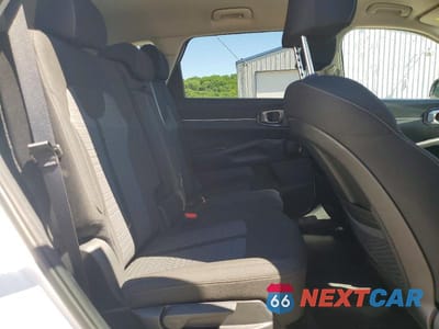 Zdjęcie 11 z 13 samochodu: 2022 KIA SORENTO LX VIN:5XYRG4LC1NG142097 - miniatura
