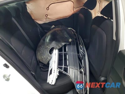 Zdjęcie 10 z 12 samochodu: 2019 HYUNDAI ELANTRA SE VIN:5NPD74LF0KH448717 - miniatura