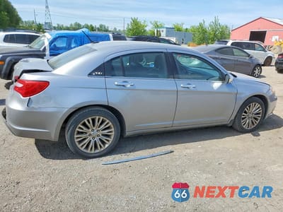 Trzecie zdjęcie samochodu z tyłu: 2013 CHRYSLER 200 LIMITED VIN:1C3CCBCG6DN691010 - miniatura