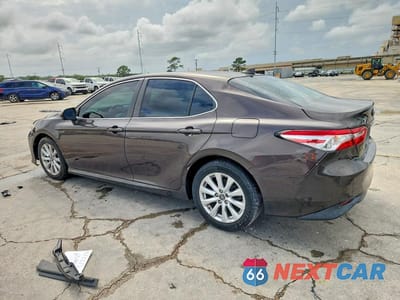 Drugie zdjęcie samochodu z przodu: 2019 TOYOTA CAMRY LE VIN:4T1B11HK7KU248920 - miniatura