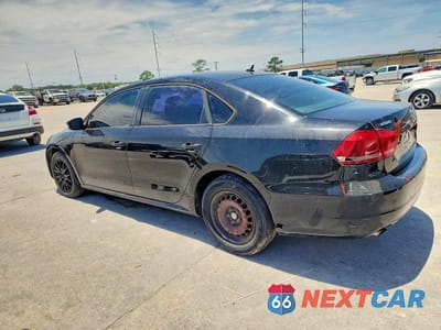 Drugie zdjęcie samochodu z przodu: 2015 VOLKSWAGEN PASSAT S VIN:1VWAT7A31FC045532 - miniatura