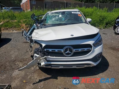 Piąte zdjęcie samochodu w środku: 2021 MERCEDES-BENZ GLA 250 4MATIC VIN:W1N4N4HB7MJ209714 - miniatura