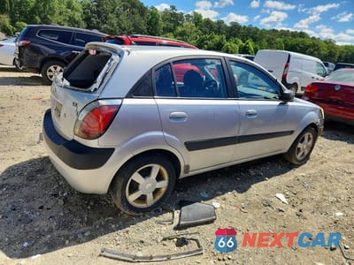 Trzecie zdjęcie samochodu z tyłu: 2006 KIA RIO 5 VIN:KNADE163866089250 - miniatura