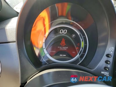 Zdjęcie 9 z 12 samochodu: 2015 FIAT 500 ELECTRIC VIN:3C3CFFGE1FT732556 - miniatura