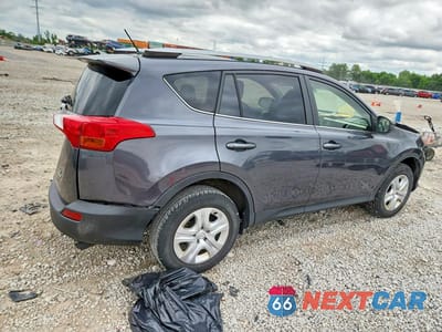 Trzecie zdjęcie samochodu z tyłu: 2015 TOYOTA RAV4 LE VIN:JTMBFREV1FD112355 - miniatura