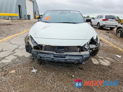 Piąte zdjęcie samochodu w środku: 2019 NISSAN MAXIMA 3.5 SR VIN:1N4AA6AV8KC384860 - miniatura