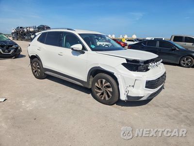 Czwarte zdjęcie samochodu z boku: 2025 VOLKSWAGEN TIGUAN S VIN:3VVCR7RMXSM023336 - miniatura
