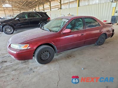 1999 TOYOTA CAMRY LE JT2BG22K6X0354350 - główne zdjęcie licytacji z USA - miniatura