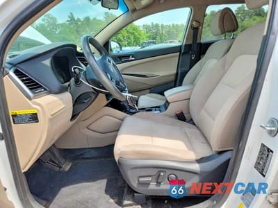 Zdjęcie 7 z 13 samochodu: 2016 HYUNDAI TUCSON ECO VIN:KM8J3CA29GU022347 - miniatura