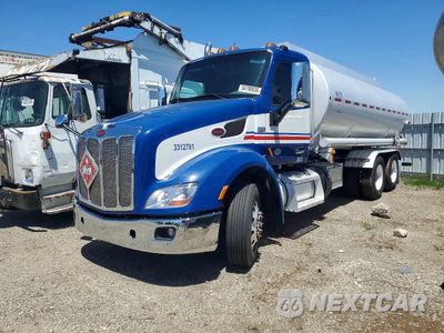 Drugie zdjęcie samochodu z przodu: 2017 PETERBILT 579 FUEL TRUCK VIN:1NPBLP9X2HD368928 - miniatura