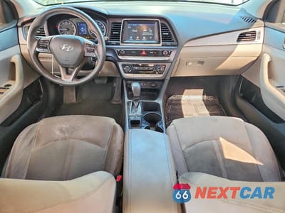 Zdjęcie 8 z 12 samochodu: 2018 HYUNDAI SONATA SE VIN:5NPE24AF6JH664298 - miniatura