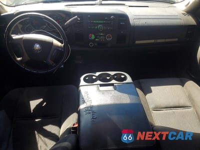 Zdjęcie 8 z 12 samochodu: 2011 CHEVROLET SILVERADO C1500 LT VIN:3GCPCSE02BG185466 - miniatura