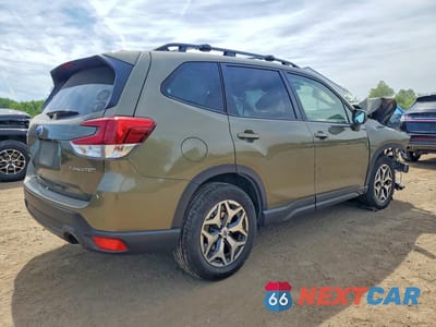 Trzecie zdjęcie samochodu z tyłu: 2022 SUBARU FORESTER PREMIUM VIN:JF2SKADC3NH423890 - miniatura