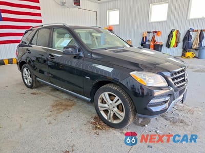Czwarte zdjęcie samochodu z boku: 2012 MERCEDES-BENZ ML 350 4MATIC VIN:4JGDA5HB9CA045952 - miniatura